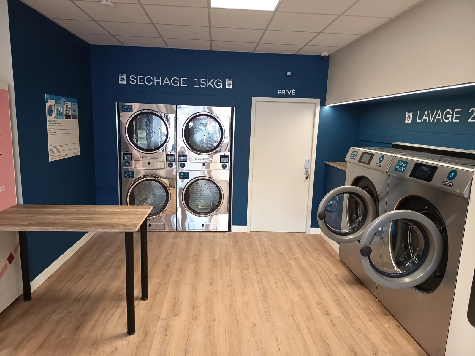 Sèche-linge 15 kg et lave-linge 20 kg de la laverie